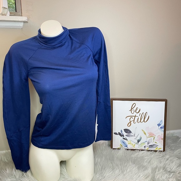 Lululemon gami long sleeve - Picture 2 of 3